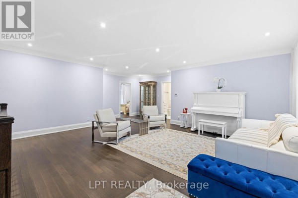 Living room - 177 Hedge Road, Georgina, ON L0E1R0 Photo 5