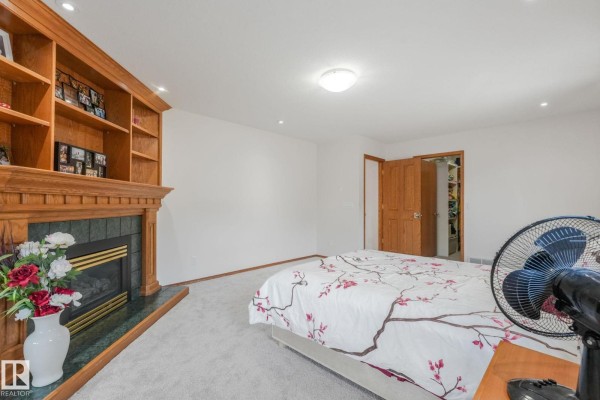 Primary Bedroom - 177 Kulawy Dr N Nw, Edmonton, AB T6L6Z1 Photo 5