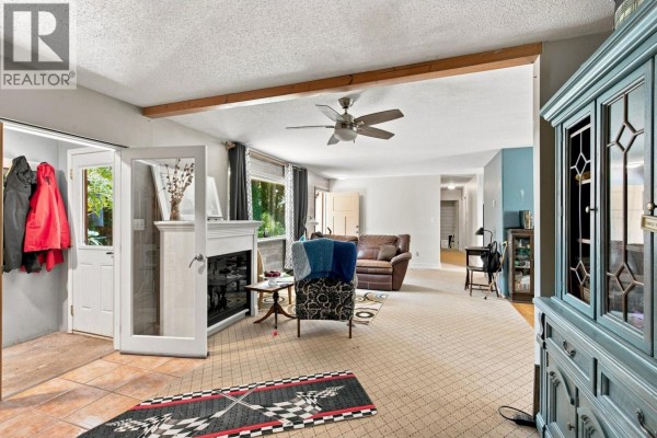 177 Pratt Road, Gibsons, BC V0N1V3 Photo 4