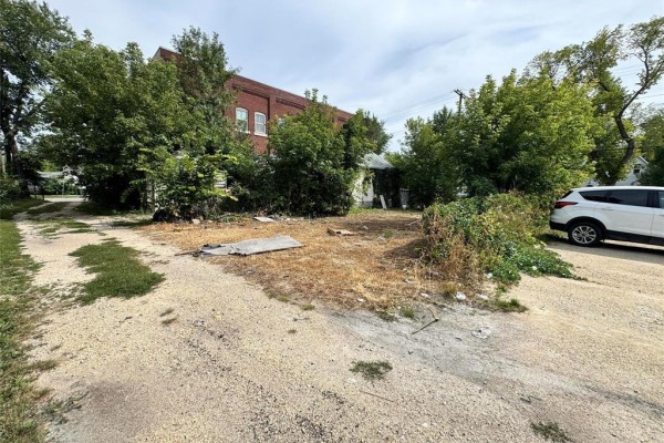 177 Selkirk Avenue, Winnipeg, MB R2W2L3 Photo 4