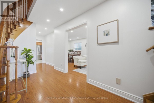 177 Surbray Grove, Mississauga, ON, photo 3