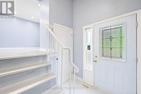 177 Westmore Drive S, Toronto, ON, photo 3