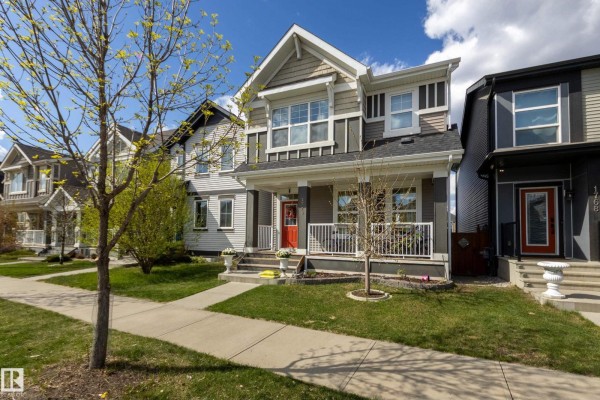 Kitchen - 1770 Dumont Cr Sw, Edmonton, AB T6W3V8 Photo 3