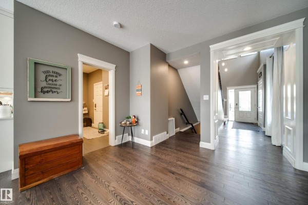 17707 9a Av Sw, Edmonton, AB, photo 3