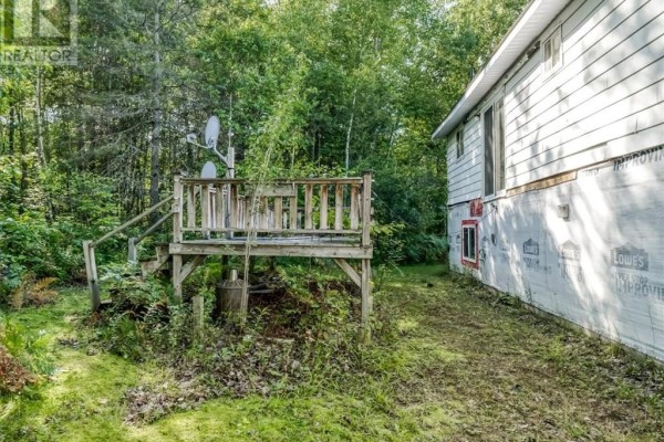 4pc Ensuite bath - 1771 Nepewassi Lake, Estaire, ON P3E4N1 Photo 4
