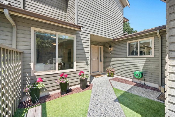 1774 Lilac Drive, Surrey, BC V4A5C9 Photo 3