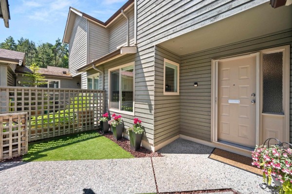 1774 Lilac Drive, Surrey, BC V4A5C9 Photo 4