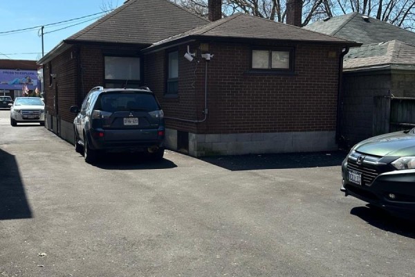 1778 Jane Street, Toronto, ON M9N2T2 Photo 2