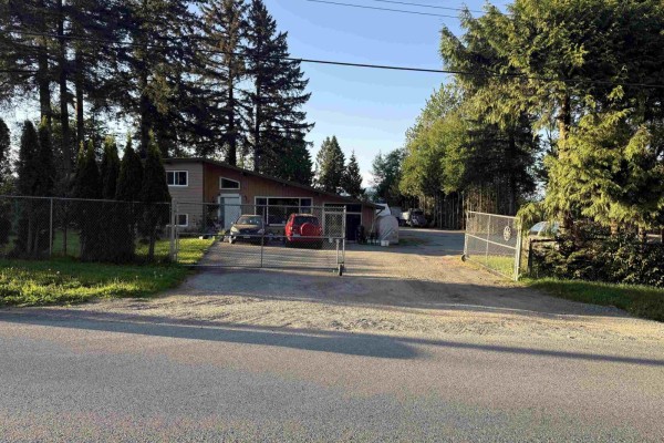 17791 97 Avenue, Surrey, BC V4N4B4 Photo 2