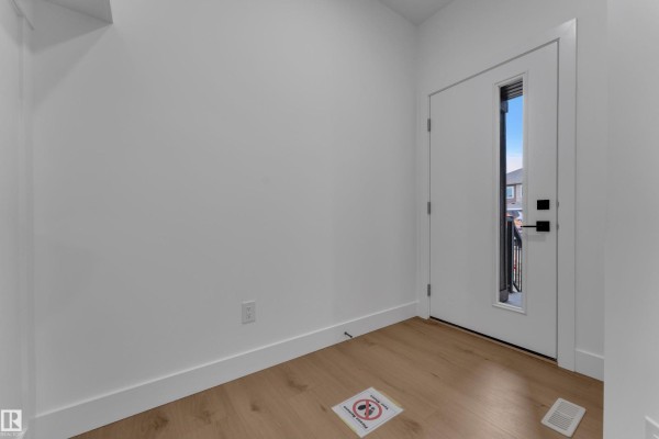 Primary Bedroom - 178 Munn Way, Leduc, AB T9E1X9 Photo 5