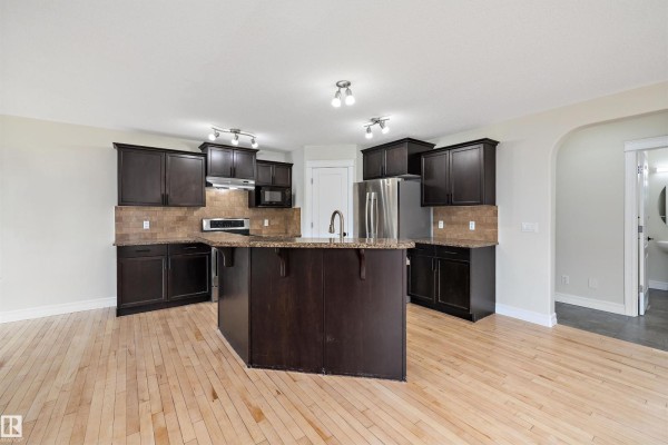 Family room - 178 Woodbend Wy, Fort Saskatchewan, AB T8L4S4 Photo 4