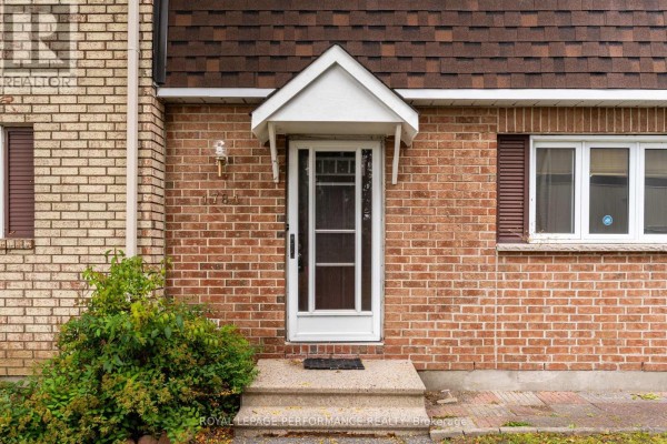 Living room - 1781 Bellmanor Court, Ottawa, ON K1T2V7 Photo 3