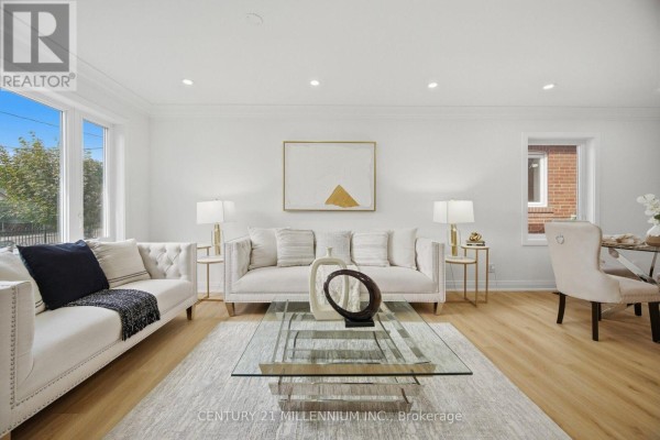 Living room - 1781 Keele Street, Toronto, ON M6M3X2 Photo 5