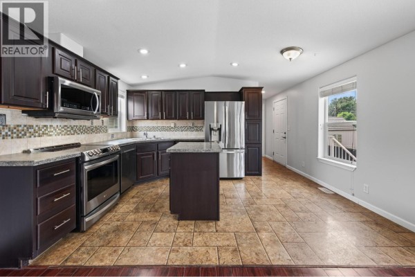 4pc Ensuite bath - 1781 Ord Road Unit# 13, Kamloops, BC V2B0E8 Photo 4