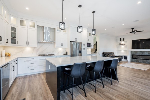 17825 Barnston Drive, Surrey, BC V4N6T4 Photo 5