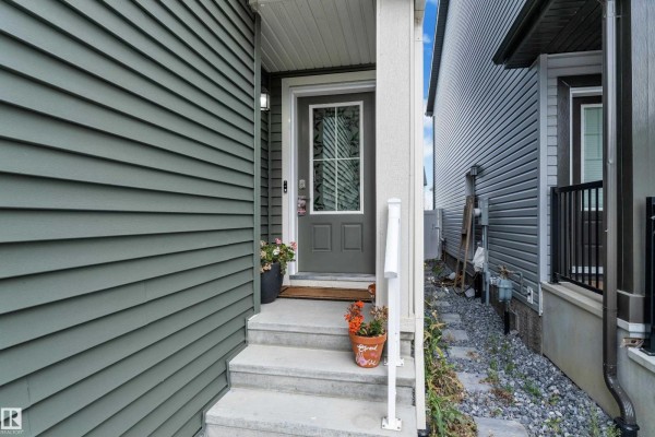 Primary Bedroom - 17833 70a St Nw, Edmonton, AB T5Z0V3 Photo 5