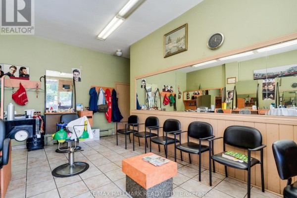 1786 Danforth Avenue, Toronto, ON M4C1H8 Photo 5