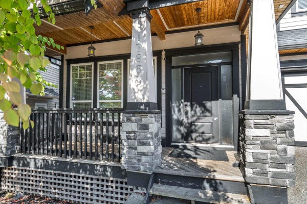 17863 71a Avenue, Surrey, BC V3S0Z7 Photo 4