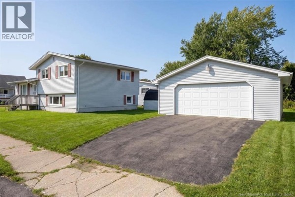 Family room - 179 Boyaner Crescent, Saint John, NB E2J4C8 Photo 2