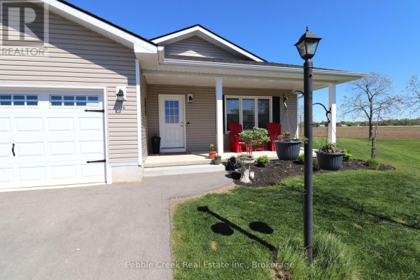 Living room - 179 Lake Breeze Drive, Ashfield Colborne Wawanosh, ON N7A0C6 Photo 2