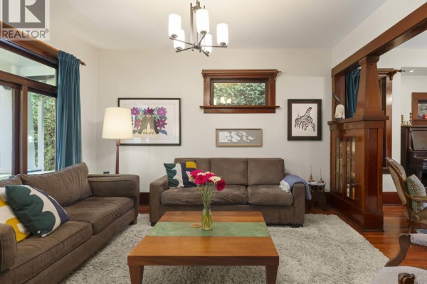 179 N Penticton Street, Vancouver, BC V5K3L3 Photo 2