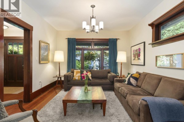 179 N Penticton Street, Vancouver, BC V5K3L3 Photo 3