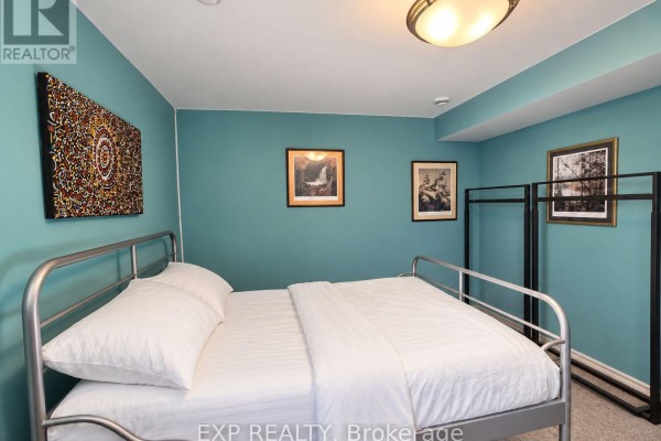 Den - 179 Springfield Road, Ottawa, ON K1M1C3 Photo 5