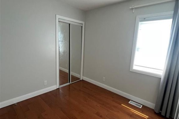 Primary Bedroom - 179 Vine Street S, St  Catharines, ON L2R3Y7 Photo 5