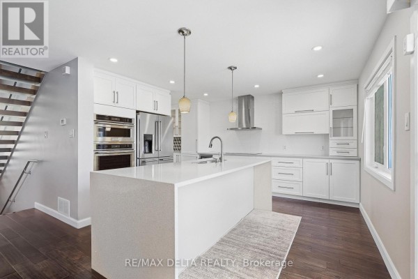 Dining room - 1791 Queensdale Avenue, Ottawa, ON K1T1J7 Photo 5