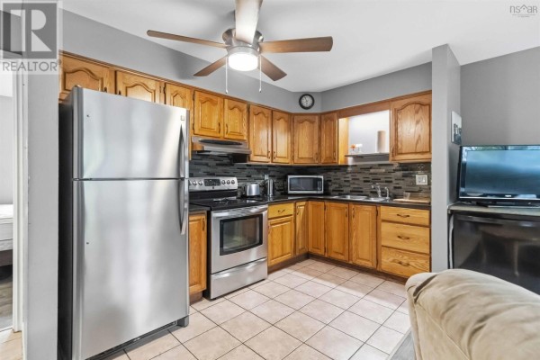 1793 Oxford Street, Halifax Peninsula, NS B3H3Z9 Photo 5