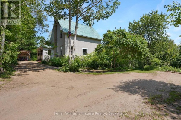 1794 East Road Loop, Hastings Highlands, ON, photo 2