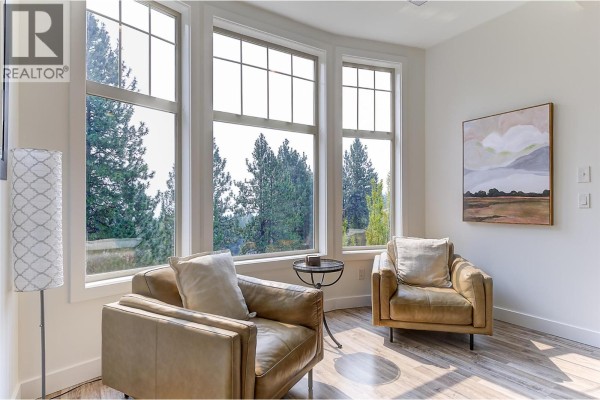 3pc Ensuite bath - 1795 Country Club Drive Unit# 204, Kelowna, BC V1V2V9 Photo 4