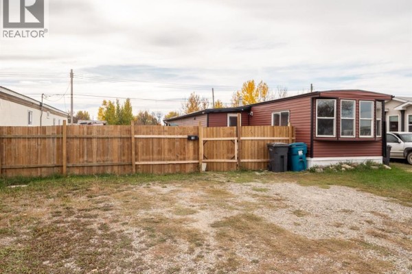 Bedroom - 18, 226 N 2 Street W, Magrath, AB T0K1J0 Photo 3
