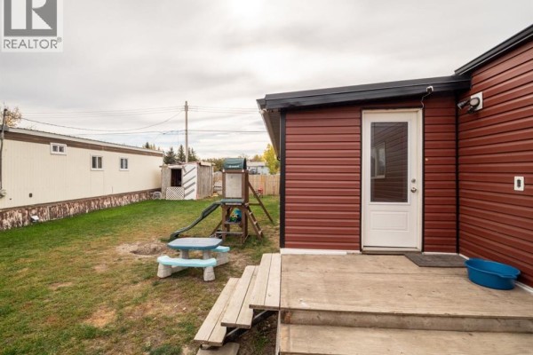 Bedroom - 18, 226 N 2 Street W, Magrath, AB T0K1J0 Photo 4