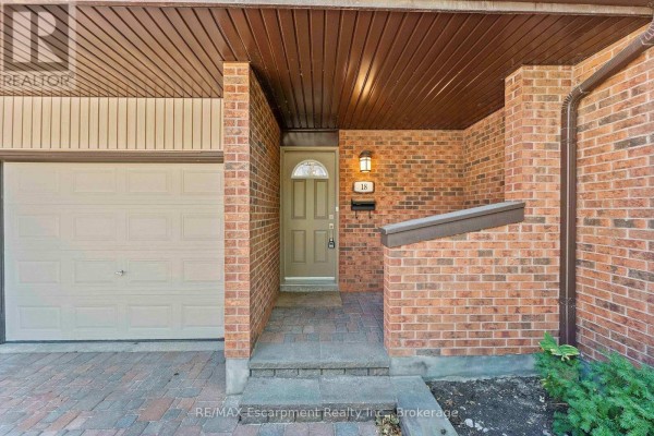 Primary Bedroom - 18 - 1060 Walden Circle, Mississauga, ON L5J4J9 Photo 4