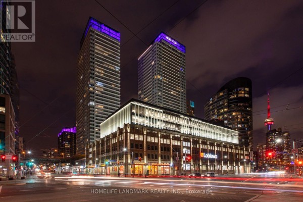 18 - 19 Bathurst Street, Toronto, ON M5V0N2 Photo 2