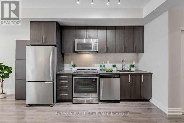 18 - 780 Sheppard Avenue E, Toronto, ON, photo 3