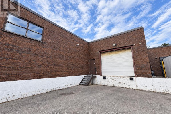 18 - 80 Galaxy Boulevard W, Toronto, ON M9W4Y8 Photo 5