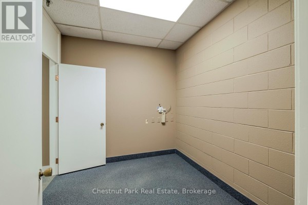 18 - 945 3rd Avenue E, Owen Sound, ON N4K2K8 Photo 4