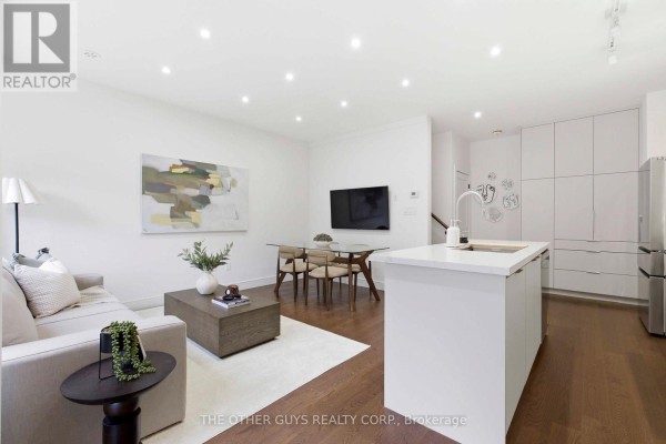 Kitchen - 18 - 9r Clintwood Gate, Toronto, ON M3A0A8 Photo 3