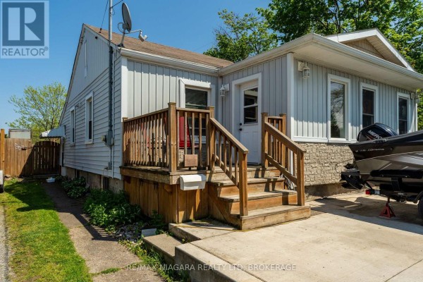 18 1/2 Willow Street, St  Catharines, ON, photo 2