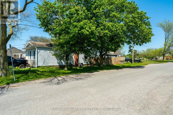 18 1/2 Willow Street, St  Catharines, ON, photo 3
