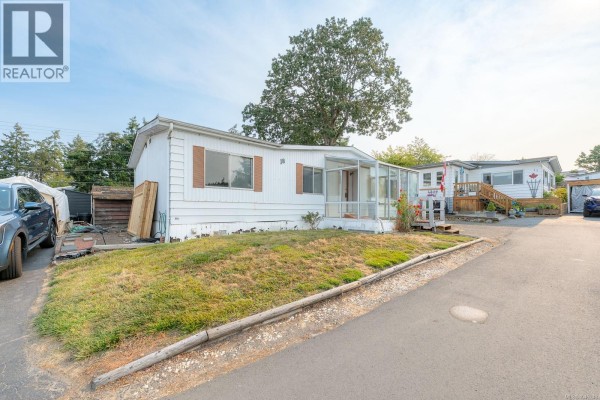 18 158 Cooper Rd, View Royal, BC, photo 2