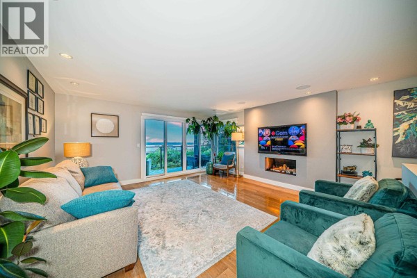 18 2214 Folkstone Way, West Vancouver, BC V7S2X7 Photo 5