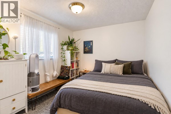 18-24 W 16th Avenue, Vancouver, BC V5Y1Y6 Photo 5