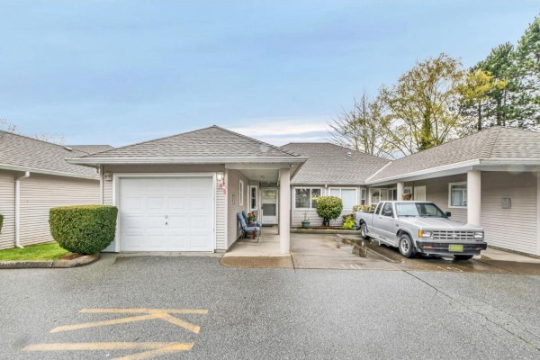 18 7127 124 Street Avenue, Surrey, BC V3W3W9 Photo 3