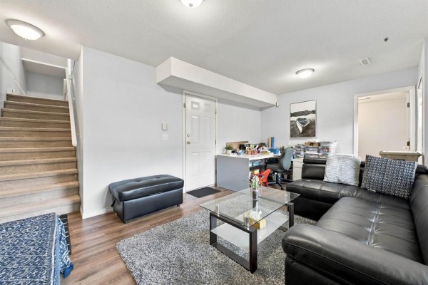 18 8289 121a Street, Surrey, BC V3W1G6 Photo 4