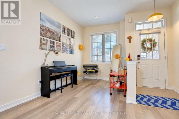 Den - 18 Avonmore Trail, Vaughan, ON L6A4Y4 Photo 4