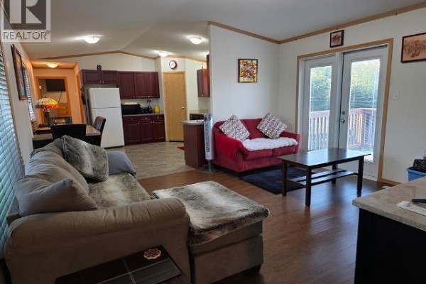 18 Beaver Lane, Norman Wells, NT X1A0T0 Photo 2