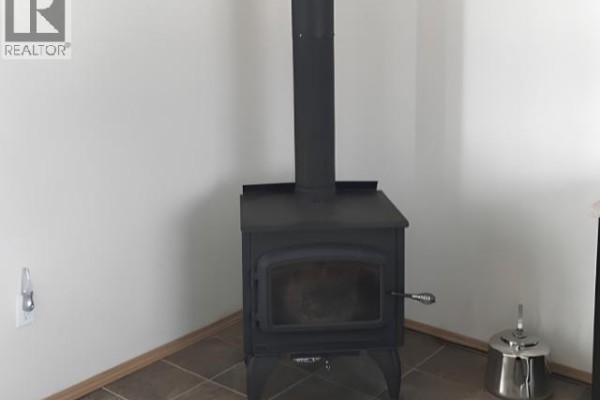 18 Beaver Lane, Norman Wells, NT X1A0T0 Photo 3